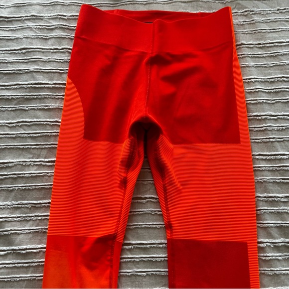 Nike Bright Orange Leggings - Picture 4 of 5